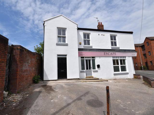 Apartment at Bridge Street, Neston