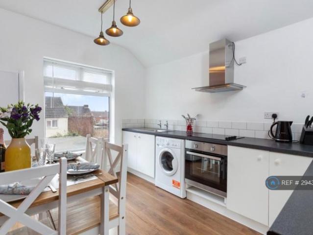 Apartment at Broadway, Kettering
