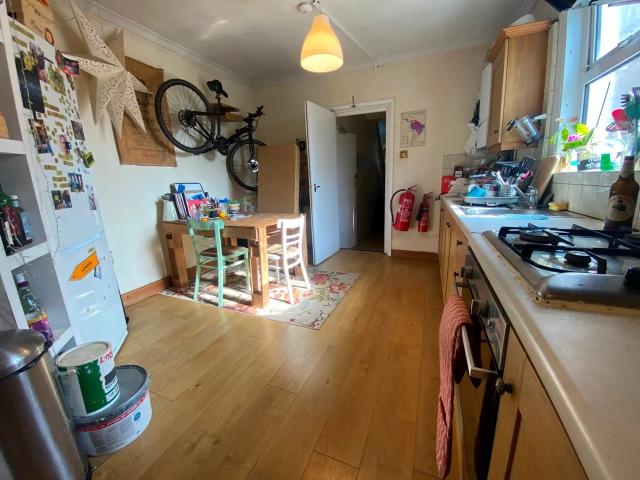 Apartment at Broad Lane, Greater London