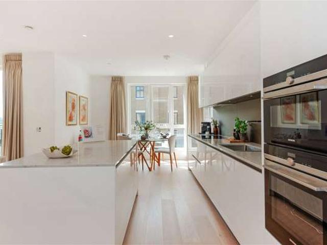 Apartment at Broom Road, Greater London