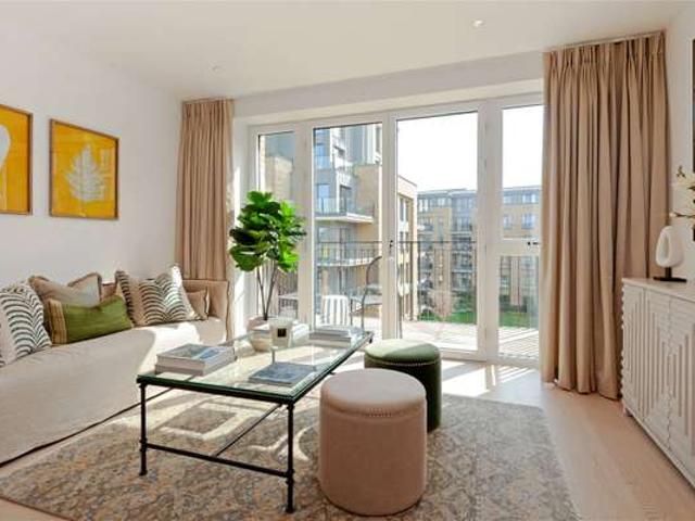 Apartment at Broom Road, Greater London
