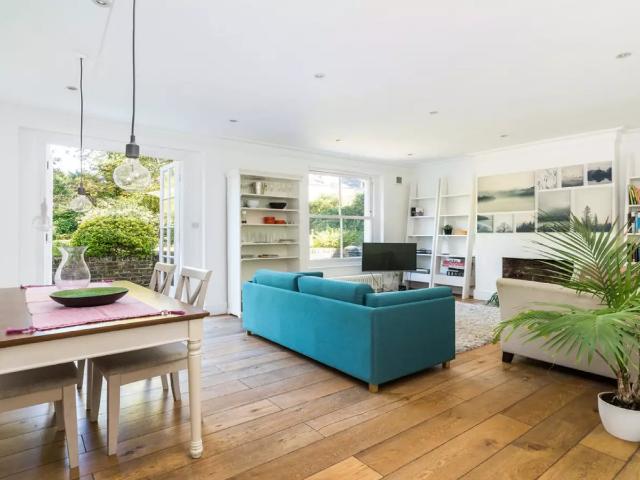 Apartment at Ommaney Road, Greater London