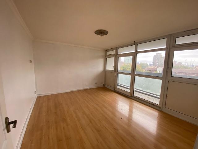 Apartment at Bromley High Street, Greater London