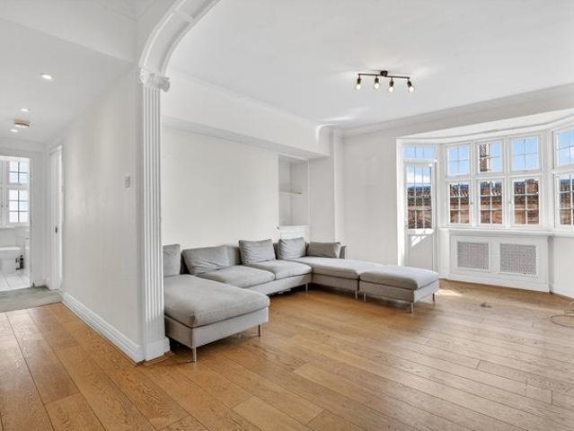 Apartment at Brompton Road, London
