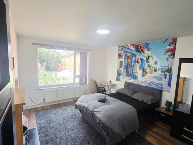 Apartment at Broxwood Close, Manchester