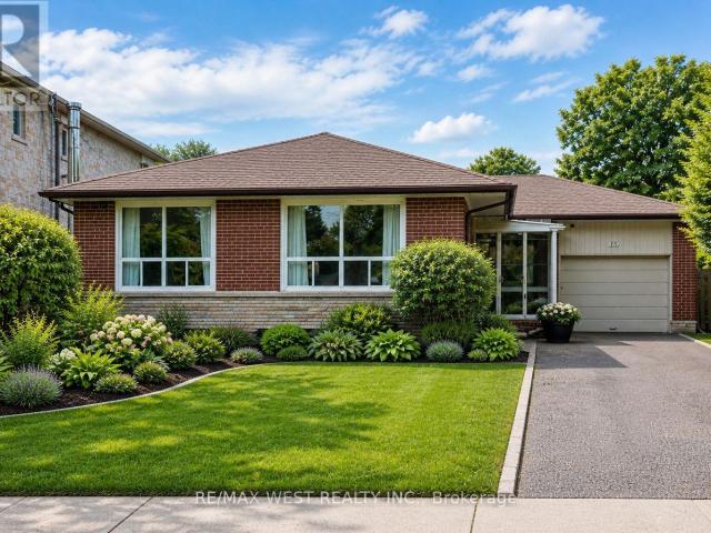 apartment at BSMT 15 HAMLYN CRESCENT, Toronto, Ontario, M9B1Y9