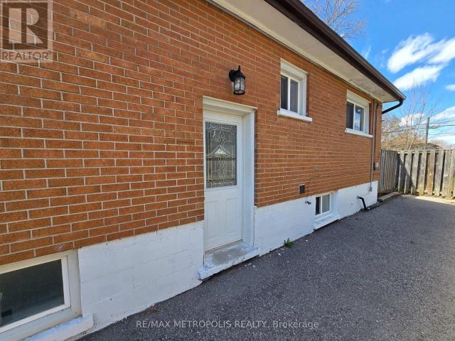 apartment at BSMT 238 TORONTO AVENUE, Oshawa, Ontario, L1H3C1