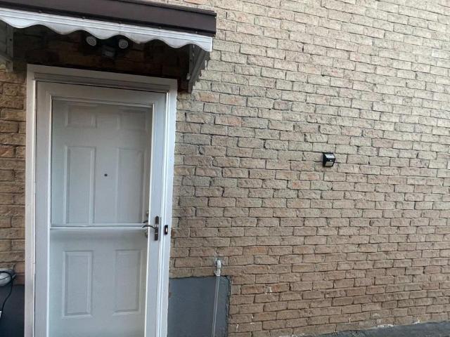 apartment at BSMT 358 KINGSBRIDGE GARDEN CIRCLE, Mississauga, Ontario, L5R1K8