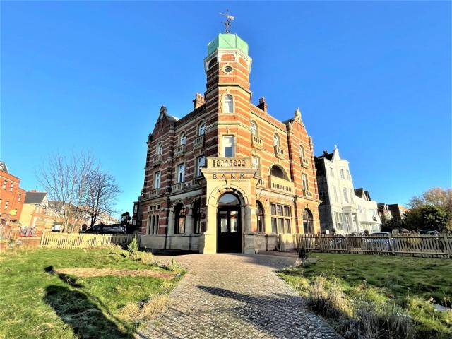 Apartment at Buckhurst Road, Rother