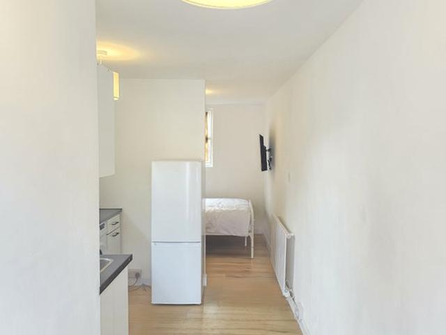 Apartment at Buckingham Road, Manchester