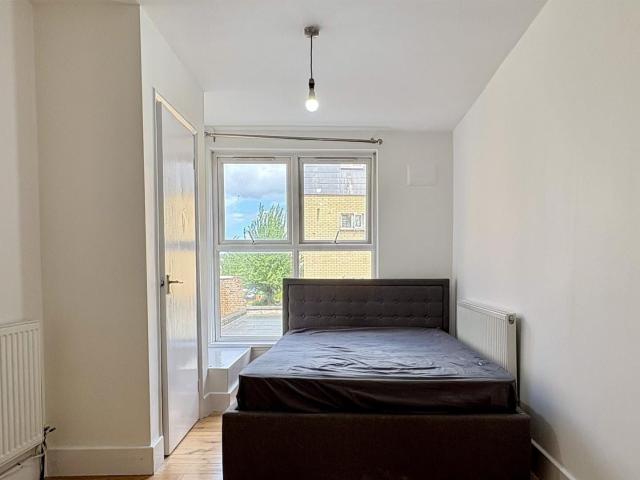 Apartment at Burdett Road, Greater London