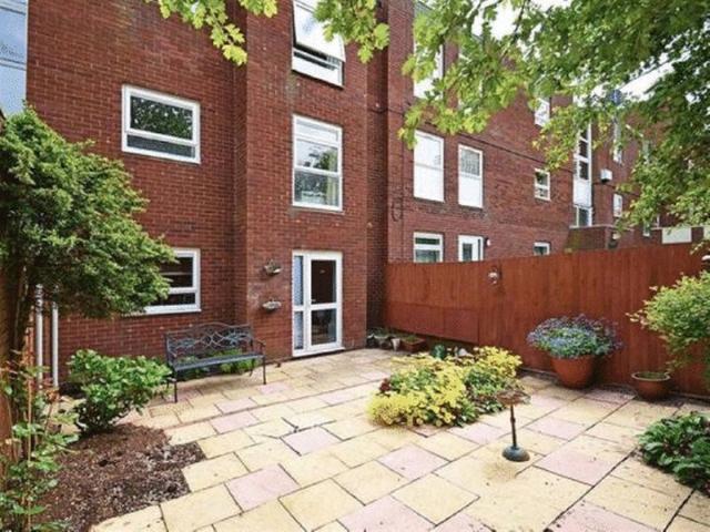 Apartment at Burford, Dawley