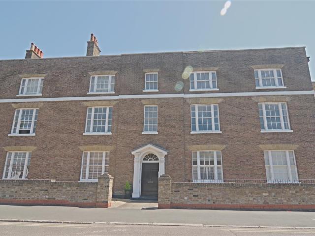 Apartment at Burford Gardens, Hoddesdon