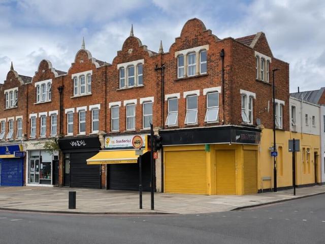 Apartment at Burnt Ash Hill, Greater London