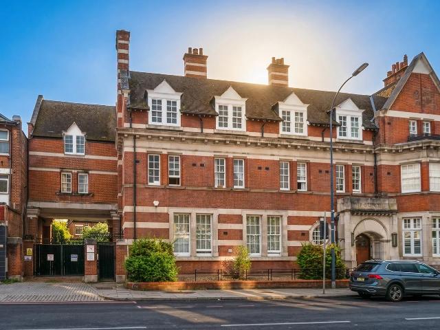 Apartment at Burnt Ash Road, Greater London