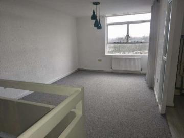Flat to rent in North East - Parking