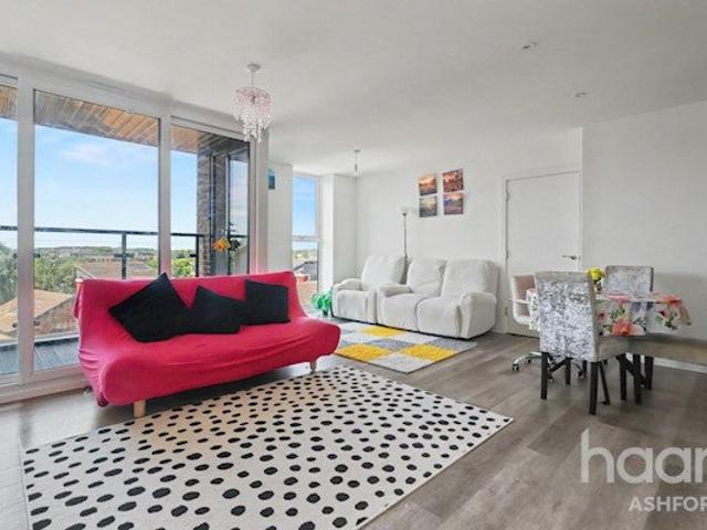 Apartment at Godinton Road, Ashford
