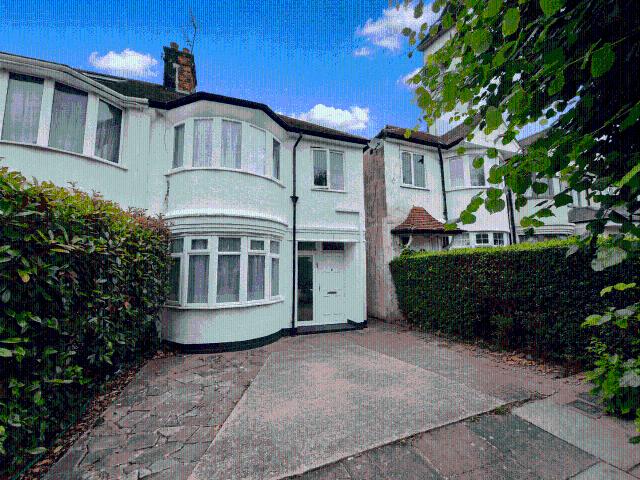 Apartment at Golders Manor Drive, Greater London
