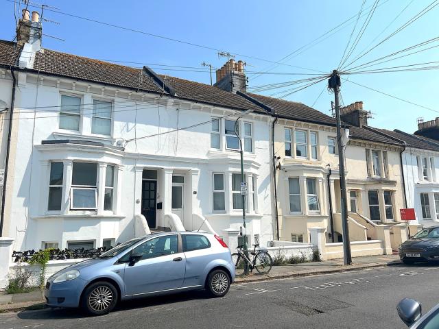 apartment at Goldstone Road, Hove BN3 3RG, United_kingdom