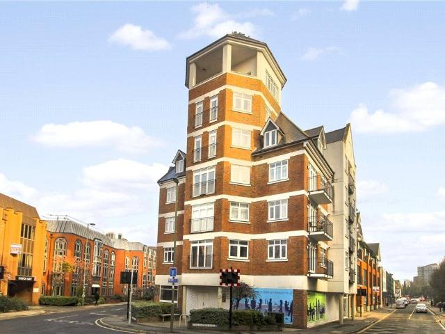 Apartment at Goldsworth Road, Woking
