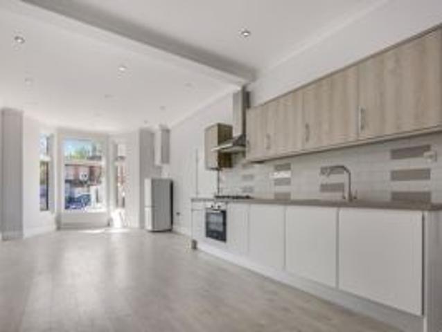 Apartment at Goodmayes Road, Greater London