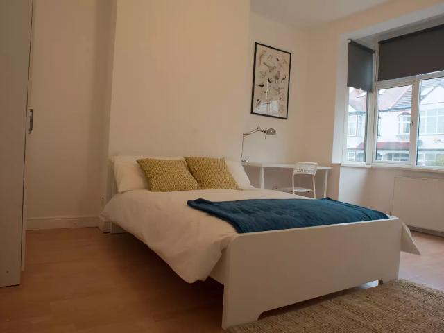 Apartment at Gateside Road, Greater London