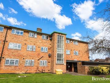 Apartment at Gadsden Close, Greater London