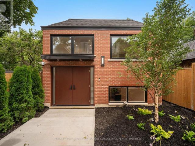 apartment at GARDEN SUITE – 412 GLENHOLME AVENUE