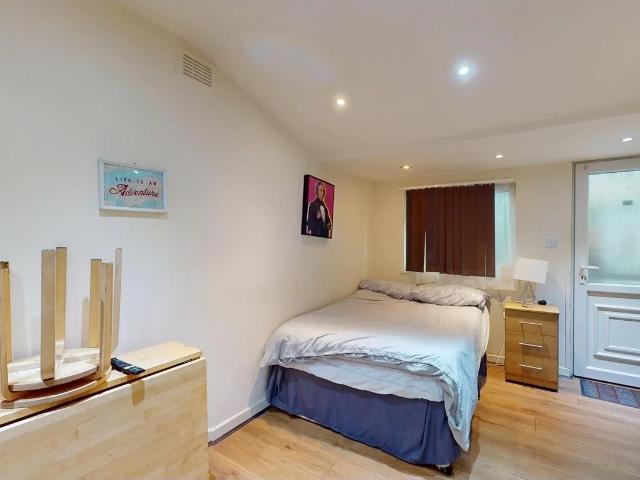 Apartment at Geary Road, Greater London