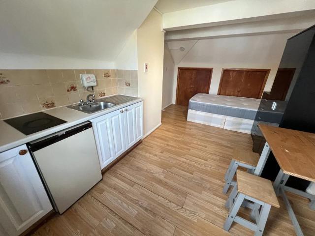 Apartment at Geary Road, Greater London