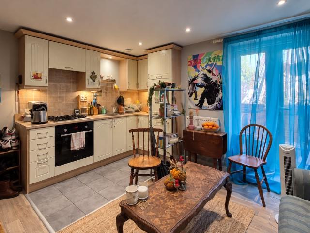 Apartment at George Street, Brighton