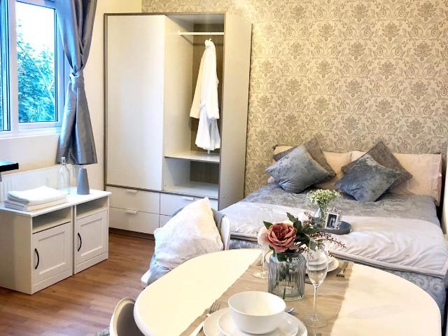 Apartment at Gladesmore Road, Greater London