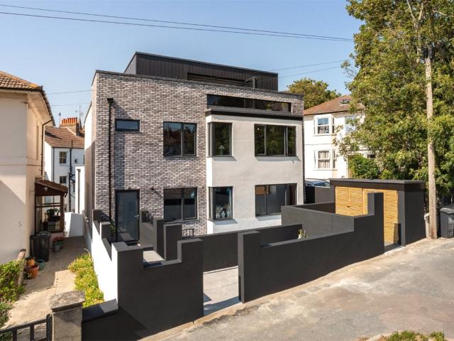 Apartment at Gladstone Terrace, Brighton