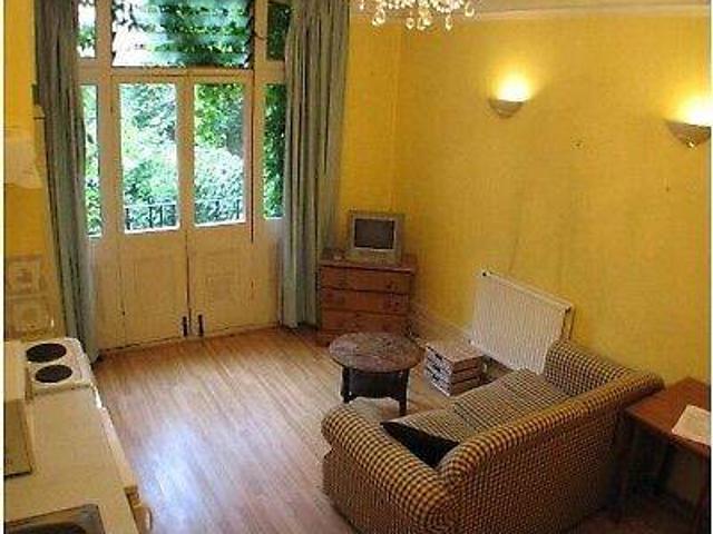 Apartment at Glazbury Road, Greater London