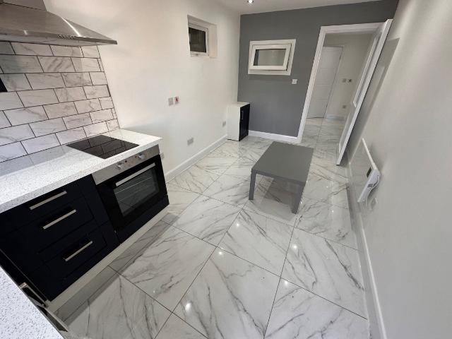 Apartment at Gledwood Drive, Greater London