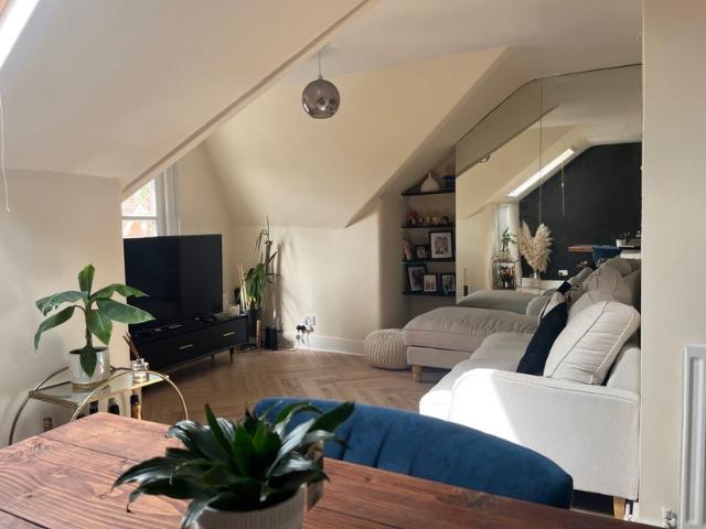 Apartment at Gleneagle Road, Greater London