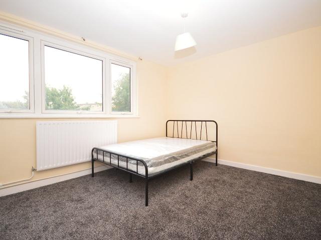 Apartment at Glengall Grove, Greater London