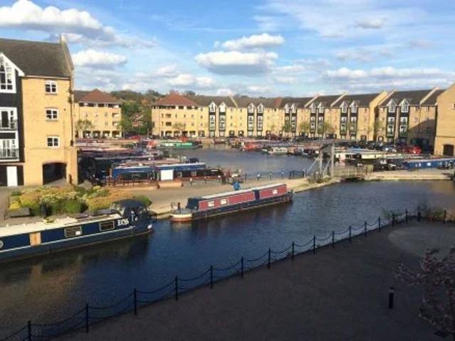 Apartment at Grand Union Canal, Dacorum