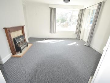 Apartment at Grange Park Drive, Bradford