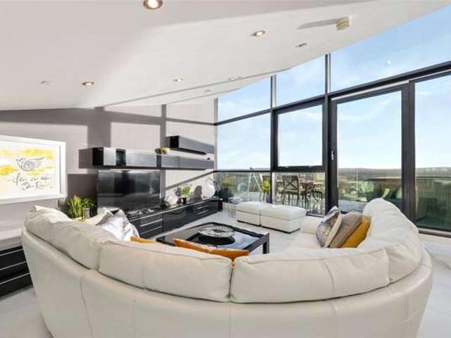 Apartment at Great Ancoats Street, Manchester