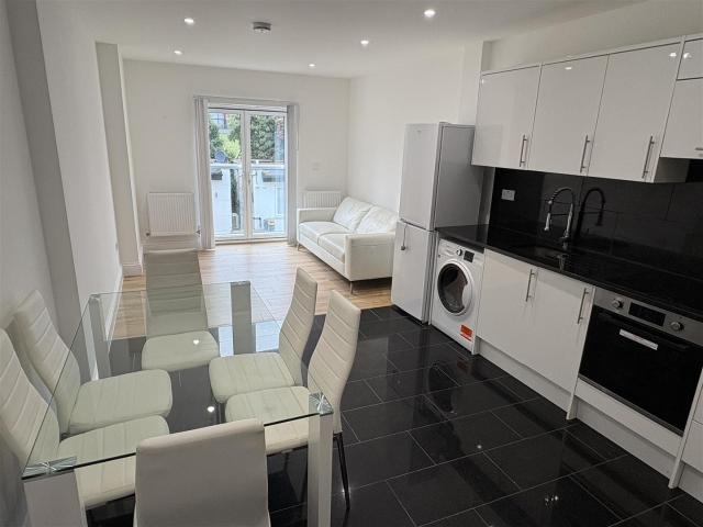 Apartment at Green Lane, Greater London
