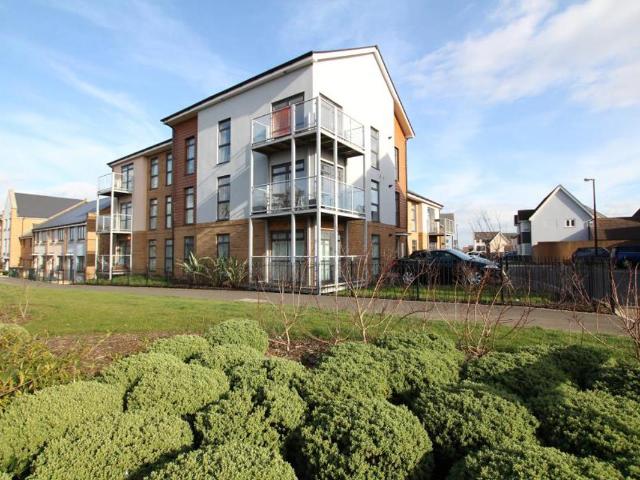 Apartment at Green Sands Road, Patchway