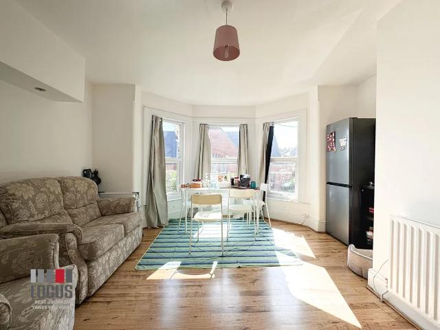 Apartment at Griffin Road, Greater London