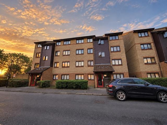 Apartment at Grilse Close, Greater London