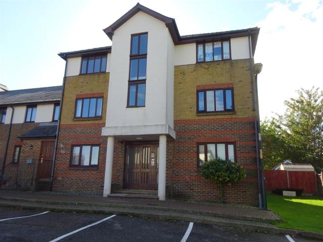 Apartment at Grosvenor Avenue, Chatham