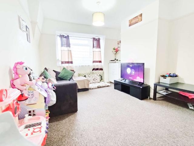 Apartment at Grosvenor Court, Greater London
