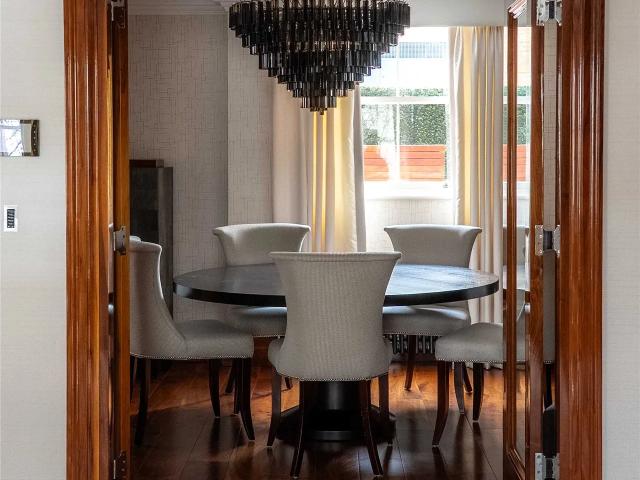 Apartment at Grosvenor Hill, City of Westminster