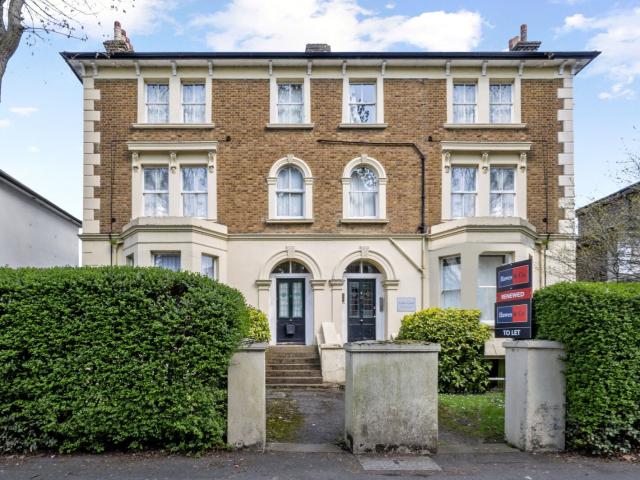 Apartment at Grove Crescent, Greater London