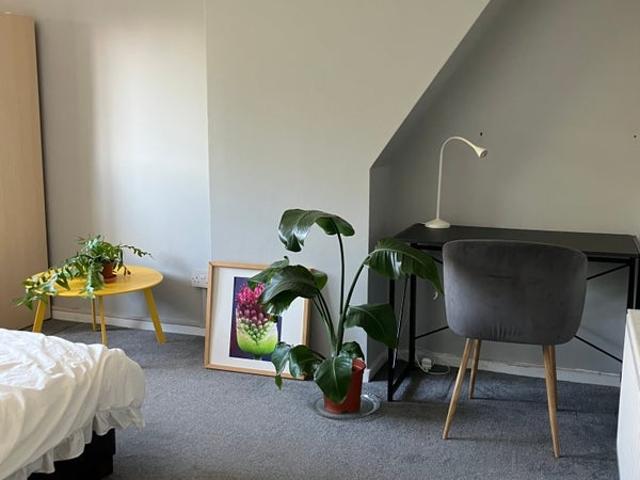 Apartment at Grove Crescent Road, Greater London