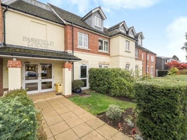 Apartment at Guildford Road, Surrey Heath
